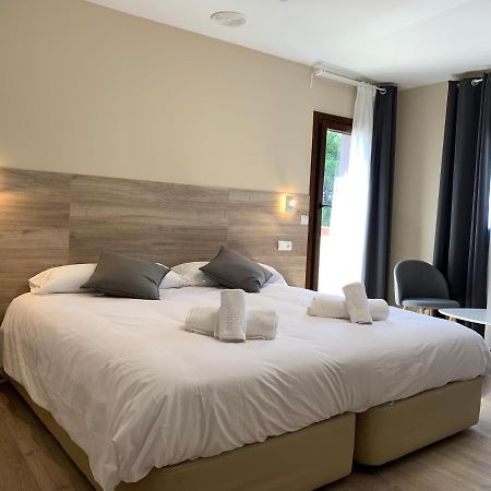 Hotel El Cobertizo Plasencia del Monte 外观 照片