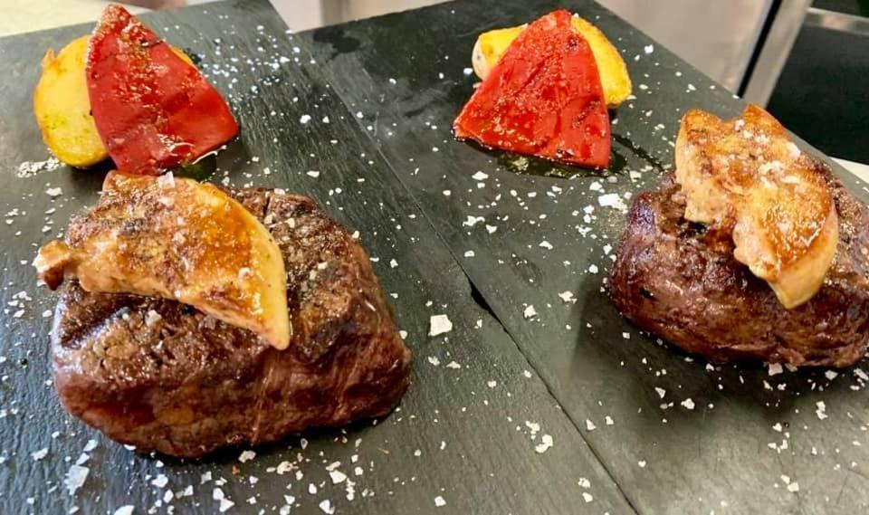 Hotel El Cobertizo Plasencia del Monte 外观 照片