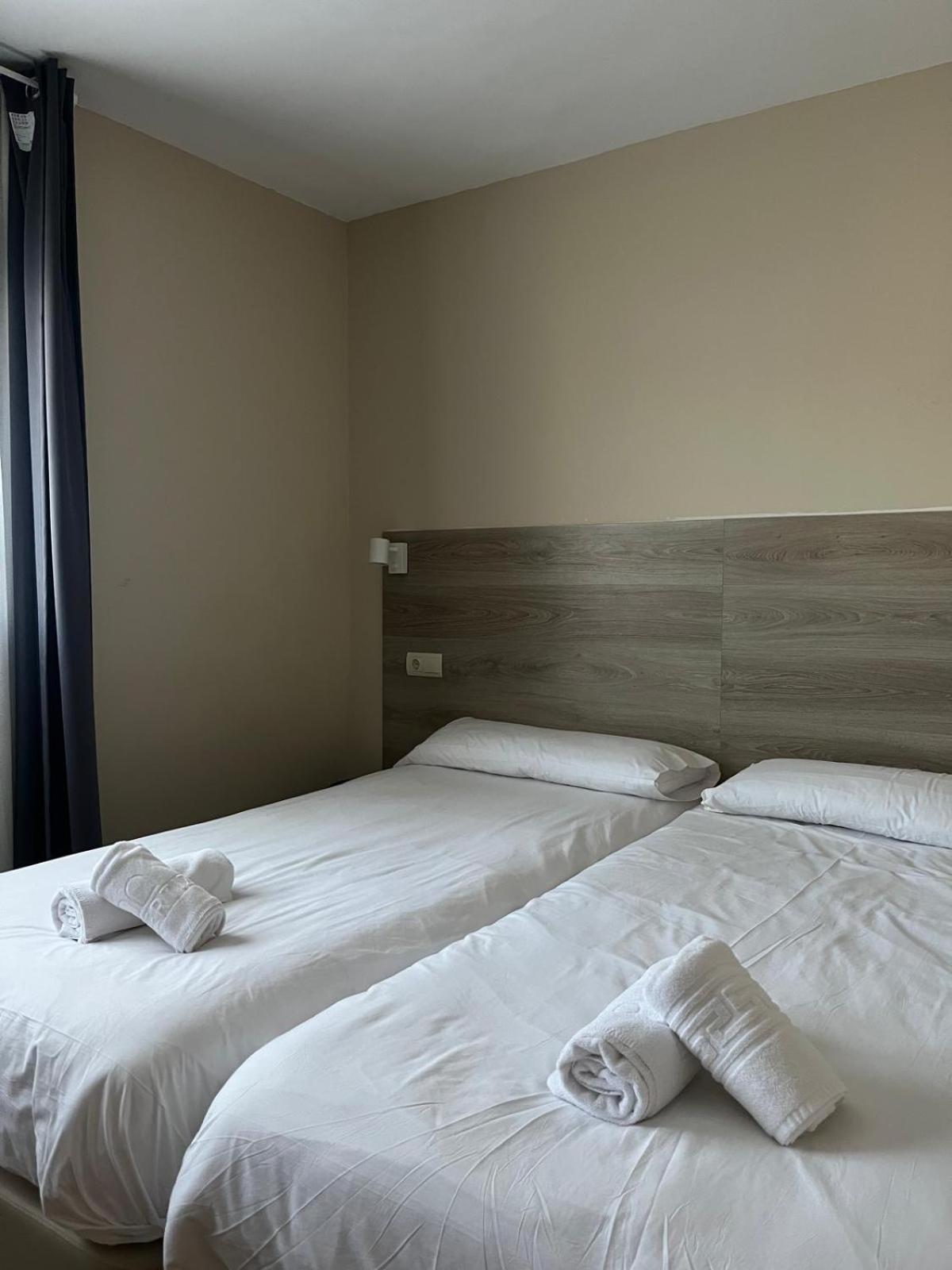 Hotel El Cobertizo Plasencia del Monte 外观 照片