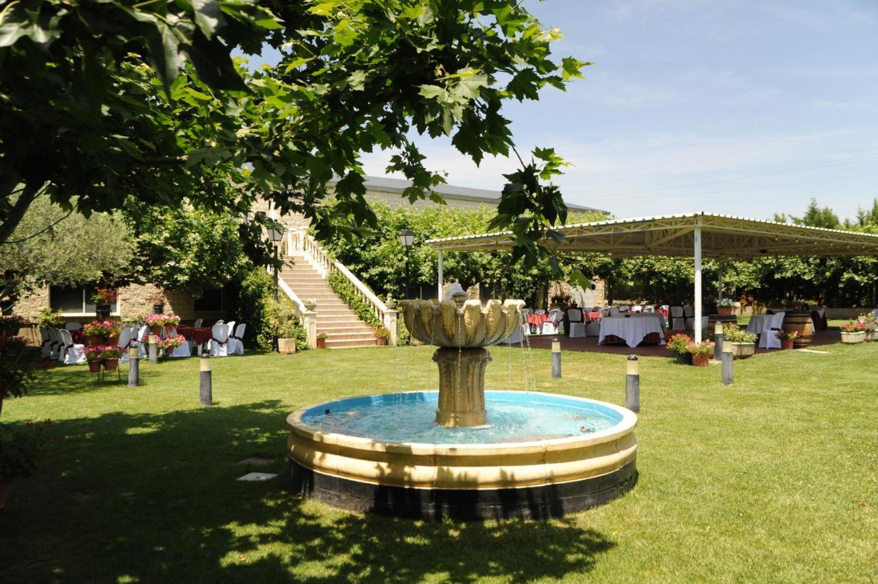 Hotel El Cobertizo Plasencia del Monte 外观 照片