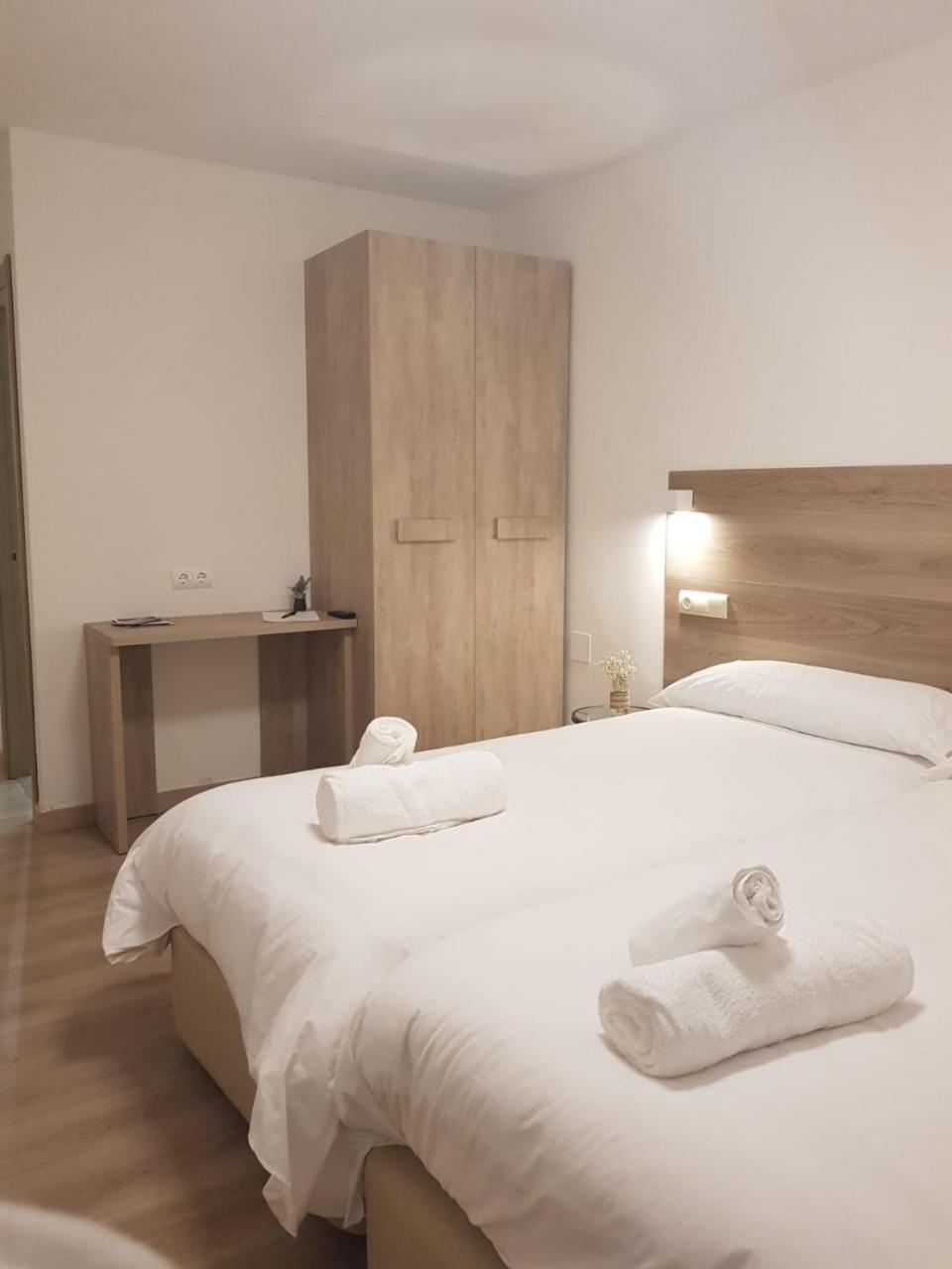 Hotel El Cobertizo Plasencia del Monte 外观 照片