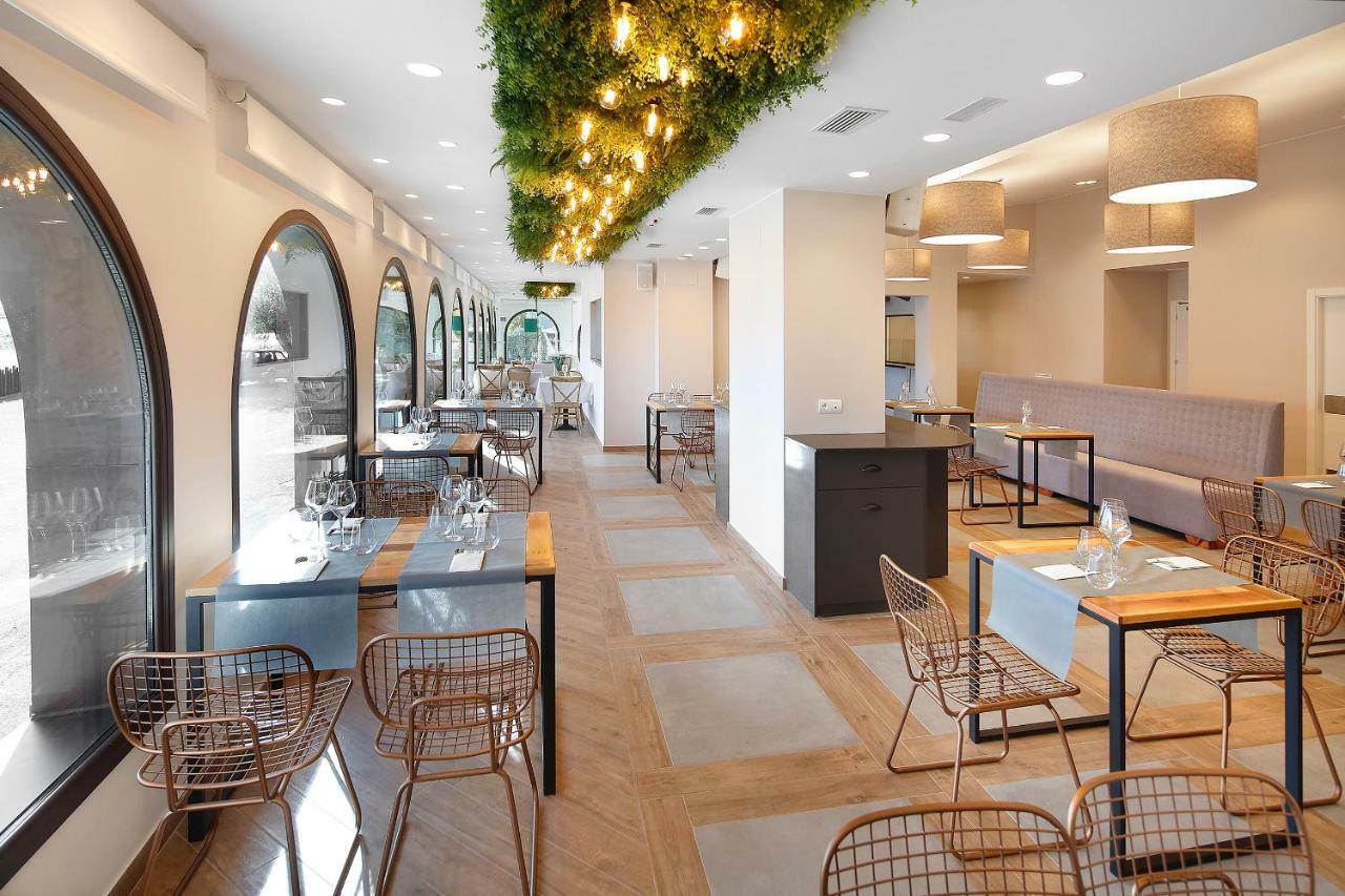 Hotel El Cobertizo Plasencia del Monte 外观 照片