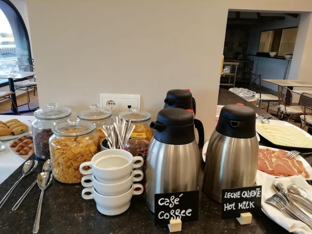 Hotel El Cobertizo Plasencia del Monte 外观 照片